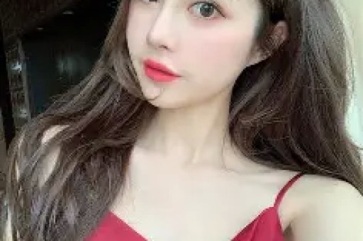 顶流网红翻车 白冰卸下网红滤镜道歉
